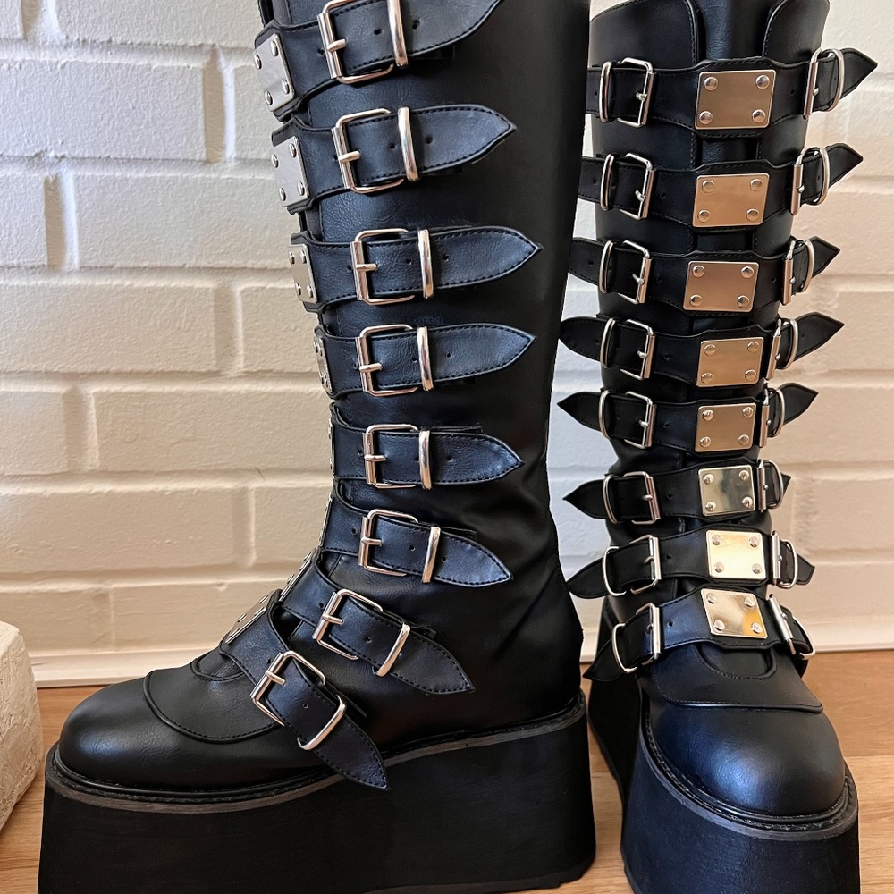 Demonia knee high boot (Damned 318)